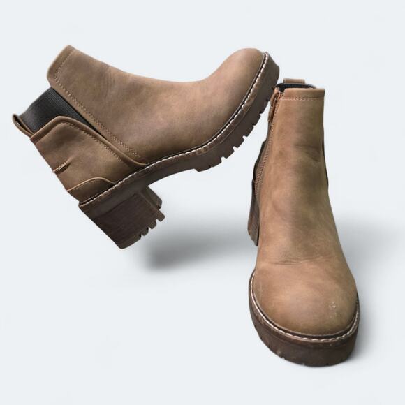 Bullboxer Shoes - B52 By Bullboxer Chelsea Lug Bootie Brown Faux Leather Womens Size 6